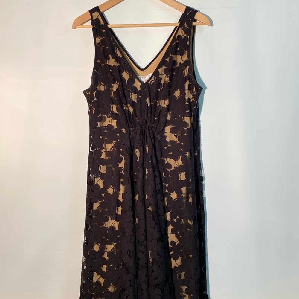 Max Studio - sleeveless lace overlay dress. Size M